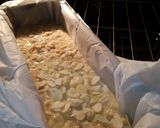 Une image de l'étape 2 de Moelleux amandes effilées et pepites de chocolat.