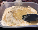 Foto del paso 1 de la receta: Tarta de pollo con masa de harina común, integral y cúrcuma