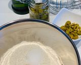 Olívás gyökérkenyér recept fázis 1 fotója