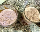 A picture of step 4 of Oreo milkshake.