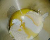 A picture of step 1 of Semolina Cake with Cream.