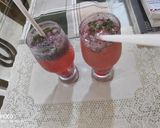 A picture of step 2 of Lemon rose mojito.