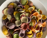 Foto del paso 4 de la receta: Orecchiette arcobaleno 🌈, one pot