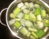 Foto del paso 2 de la receta: Sopa verde de col Pack choi con puerros