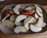 Foto del paso 1 de la receta: Manzanas caramelizadas con queso de untar y té Matcha