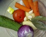 A picture of step 1 of Steamed Rice with Vegetables.