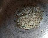 A picture of step 4 of Lahsuniya Dal Palak.