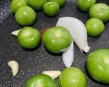 Foto del paso 2 de la receta: Salsa verde asada