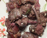 Foto del paso 11 de la receta: Cabrito en salsa de cebolla roja y ras el hanout
