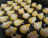 Foto langkah ke 5 dari resep Kastengel Keju Moo.