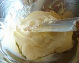 A picture of step 2 of Calpis Cheese Meringue Tart.