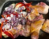 Foto del paso 1 de la receta: Pollo al horno con berenjenas morrón y cebolla muy sabroso!