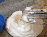 Foto del paso 3 de la receta: Budín de limón súper esponjoso con glasé y semillas de amapola 🍋
