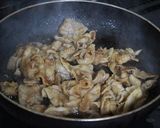 A picture of step 2 of Pork Belly Salad with Onion Dressing.