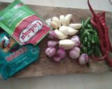 Foto langkah ke 1 dari resep Orak arik tempe mix kol & wortel No Msg.