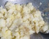 उबला आलू का हलवा (Ubla aloo ka halwa recipe in hindi) रेसिपी चरण 3 फोटो