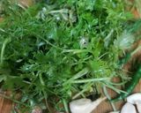 A picture of step 1 of Matar pulao.