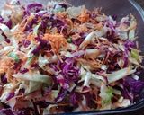 Foto del paso 3 de la receta: Ensalada de repollo morado y repollo blanco
