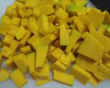 A picture of step 1 of Simple! Kabocha Squash Pudding.