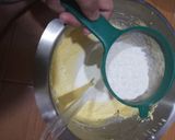 Foto langkah ke 3 dari resep Marmer cake lembut.