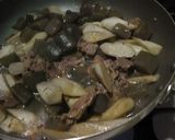 A picture of step 5 of Burdock Root, Konnyaku and Beef Simmered with Miso.
