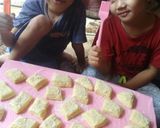 Foto langkah ke 5 dari resep Odading/Roti Goreng/Kue Bantal (no mixer).