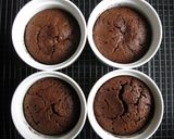 A picture of step 6 of Coffee Chocolate Fondant.