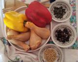 Foto del passaggio 1 della ricetta Pollo e peperoni al forno