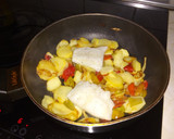 Foto del paso 3 de la receta: Lomos de bacalao con almejas y langostinos