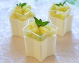 A picture of step 7 of Melon Mousse.