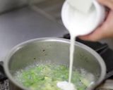 A picture of step 6 of Green Pea and Zucchini Soup.