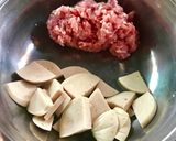 รูปขั้นตอนการทำที่ 3 ของ ยำไส้ตัน (ใส่หมูยอ)