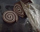 Foto langkah ke 6 dari resep Lapis gulung ekonomis.