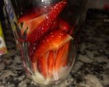 Foto del paso 5 de la receta: Postre de Frutillas y Leche Condensada