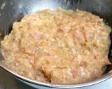A picture of step 3 of Chicken Tsukune Patties Hamburger Style.