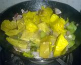 A picture of step 3 of Chilli kathal.