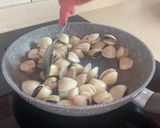 Foto del paso 2 de la receta: Trofie con langostinos y salmón