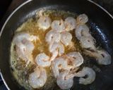 Foto langkah ke 3 dari resep Oseng Udang Mentega.