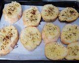 Foto langkah ke 3 dari resep Garlic bread homemade.