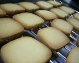 A picture of step 7 of Plain Cookies.