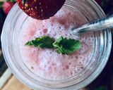 A picture of step 3 of Strawberry Coconut Milkshake with a hint of Mint.
