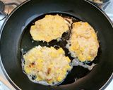 Foto del paso 3 de la receta: Torrejas de papas fritas y arroz