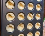 A picture of step 1 of Hot chocolate cookie cups.