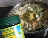 Une image de l'étape 3 de Potage aux céleri-rave, panais, courgette et haricots mungo.