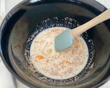 A picture of step 2 of Kanom Nga.
