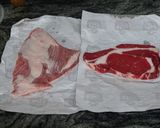 Foto del paso 1 de la receta: Entrecotte y secreto con patatas