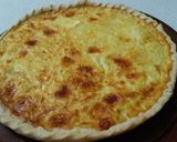 Foto del paso 5 de la receta: Tarta de masa quebrada con triple queso y cebolla