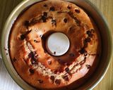 Foto del paso 5 de la receta: Budín de vainilla con chips de chocolate 🔥🍫