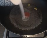A picture of step 3 of Karachi Halwa/jelly halwa.