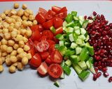 A picture of step 1 of Hearty Nutritious Salad.